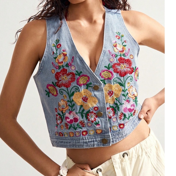 Western Floral Embroidered Button Down Denim Jean Vest - Picture 5 of 6